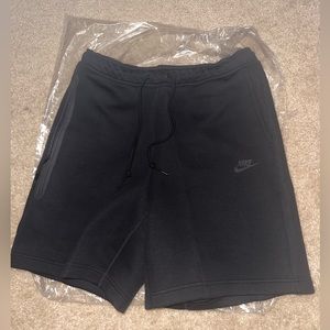 Large Nike Tech fleece shorts